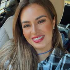 Adriana R. Gutierrez