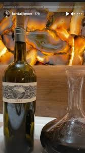 But it his personal life which is now in the spotlight, with fans as of june 2021, devin is dating supermodel kendall jenner. Kendall Jenner Devin Booker Are Officially Dating