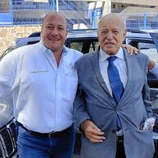 Con un profundo dolor quiero informarles que hace unos momentos el ex gobernador de nuestro estado, aristóteles sandoval, fue víctima de un ataque directo en puerto vallarta. Me Dio Gusto Saludar Al Padre Chayo Mi Enrique Alfaro Ramirez Facebook