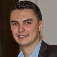 Lensa Daniel's Instagram, Twitter & Facebook