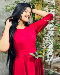 Dewani inima roshel rogers frock design : 13 Nethmi Roshel Ideas In 2021 Hand Chain Bracelet Hand Chain Beauty Girl