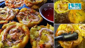 Saya juga menyediakan sos cili pencicah untuk dimakan bersama cucur udang di sini. Cucur Udang Rangup Dan Lembut Ada Cara Untuk Dapatkan Cucur Udang Cantik Terbentuk Port Makan