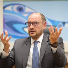 No vazio nacional de lideranças, a novidade vem do Rio: Ricardo Couto