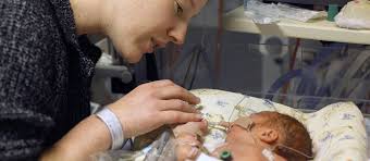 Un titre très intéressant qui réussit à. Le Travail Et L Accouchement Prematures