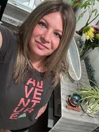 Heather Bruhn's Instagram, Twitter & Facebook