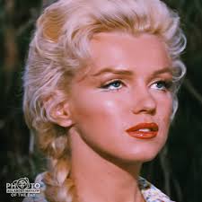 MARILYN MONROE PHOTO OF THE DAY — Marilyn Monroe (Kay Weston) is ready for  her close-up! #ThoseEyes "River of No Return" (1954) Photo by: 20th Century  Fox (1954) 💋.