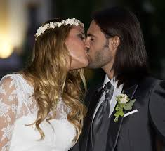 Elisabeth reyes y sergio sánchez, brindando con la prensa. La Romantica Boda De Elisabeth Reyes Y Sergio Sanchez