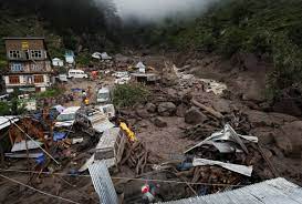 Floods and landslides in Indian Kashmir kill 60, over 200 missing | Reuters