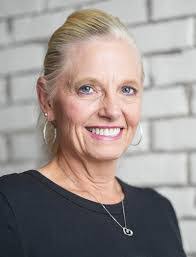 Whitney Tarver's Instagram, Twitter & Facebook