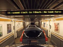 El tren tiene una doble planta para los coches y la entrada se . Voyaju O Dia Em Que Atravessei O Canal Da Mancha