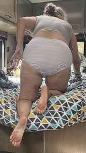 Granny with Granny Panties - Reddit NSFW