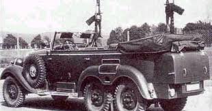 Modelo Mercedes Benz G4 500 Montando 2 Ametralladoras Mercedes Benz Germany Mercedes G Mercedes