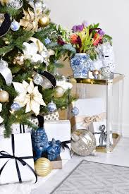 Chinoiserie Christmas Tree Decor Ideas Monica Wants It Modern Christmas Decor White Christmas Decor Christmas Decorations