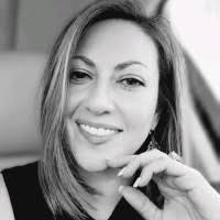 Val Longoria's Instagram, Twitter & Facebook