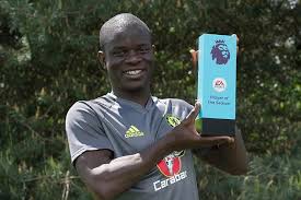 Lewa deserves it more than kante at the moment. N Golo Kante Picks Up Premier League Player Of The Year Daily Mail Online