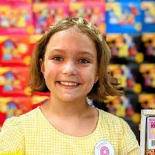 Oregon 9-year-old partners with Fred Meyer and Franz Bakery for children's  cancer