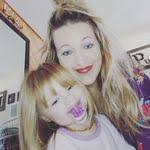 Karyn Puckett's Instagram, Twitter & Facebook