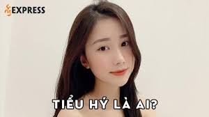 Vợ quốc dân" Tiểu Hý là ai? Thông tin về hot girl Tiktok