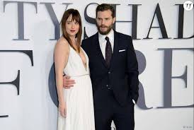 Secretary features a young woman entering a sexual relationship with her reclusive boss edward grey. Les Acteurs De Fifty Shades Of Grey Jamie Dornan Et Dakota Johnson Terrafemina