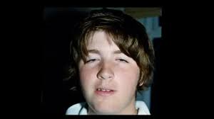 Dedicated dad snaps son in photo every day for 21 years