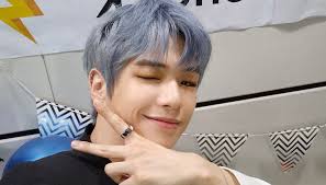 Kang Daniel Loses 14kg and Faces Severe Crisis After Being Embezzled 10  Billion Won