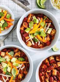 Chili Au Tofu Et Salade D Avocat Ricardo Recipe Vegetarian Chili Recipe Tofu Chili Tasty Vegetarian Recipes