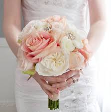 How do you choose a wedding bouquet? Blush And Ivory Garden Rose Wedding Bouquet Rhinestone Wedding Bouqu Kate Said Yes Weddings