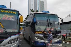 Jalur terbaru trans jogja tahun 2017 bisa di unduh di sini. Enaknya Rute Baru Trans Jogja Bayar Nontunai 10 Menit Sekali Bus Datang Harianjogja Com