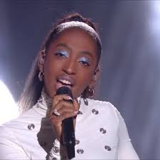 Il faut doser" : Ebony cash au sujet des critiques sur la tournée de la  Star Academy