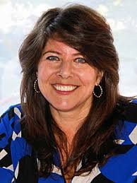מיהרו להספיד את חנויות הרחוב והקניונים. Naomi Wolf Wikipedia
