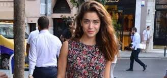 Büyük bir hayran kitlesine ulaşan güzel oyuncu öykü çelik, diriliş ertuğrul ile gündemden düşmüyor. Oyku Celik Kimdir Kac Yasinda Dirilis Ertugrul Oyuncusu Oyku Celik Nereli