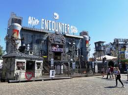 Die ersten wagen sind schon in uden und warten auf den aufbau. Encounter Ride Index De