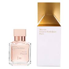 Fragrancex.com offers a wide variety of maison francis kurkdjian inventory. Amazon Com Maison Francis Kurkdjian Feminin Pluriel Eau De Parfum Spray 70ml 2 4oz Beauty