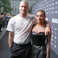 Entweder er oder ich», so die deutsche. Sophia Thomalla Intimes Liebes Foto Mit Loris Karius Brigitte De