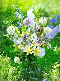 Straussrezept Mitt Sommerstrauss Voller Bedeutung Sommerblumen Schone Blumenstrausse Und Strauss