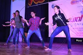 See more of indian girls dance on facebook. Image Of Indian Girls Dancing To The Pop Songs Fe523326 Picxy