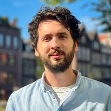 🛍️🛍️ Until 2014, Maison de Bonneterie was a fashion department store,  with branches in Amsterdam, The Hague, Rotterdam and Heemstede. The  founders of the Bonneterie were Josef Cohen and Rosa Wittgenstein: both