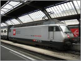 Re 460 100 Ist Mit Einem Ir Aus Luzern In Zurich Eingetroffen 22 07 2007 Eisenbahn Lokomotive Bundesbahn