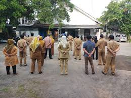 Aug 13, 2021 · tugas pokok dan fungsi. Sekdis Kominfo Mengajak Seluruh Pegawai Menyambut Bulan Dzulhijah Dengan Puasa Dinas Komunikasi Dan Informasi Kabupaten Indramayu