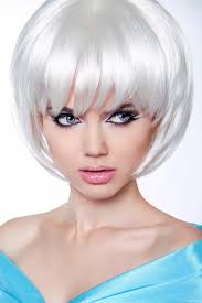 1000 frisuren bob gestuft 2018 haarschnitt 2018 mit elegante. Silberweisser Volumen Bob Bob Frisuren Kurz Und Mittellang