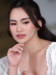 ✨ @eula.adv ✨ Honored to create this timeless glam for the beautiful wife  of Cong. Adrian Advincula 💕 A look as refined as her presence, with  elegance and grace perfectly matching the