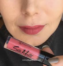Flormar Silk Matte Liquid Lipstick 04 Daisy Rujlar Yuzler