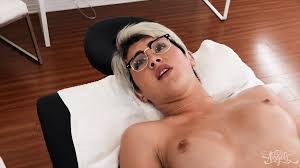 Naughty Trans Daisy Taylor Seduces Her Masseur Johnny B: Shemale Anal Anal  Porn