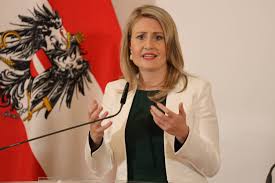 Hier finden sie einen überblick über alle meldungen und informationen zur österreichischen politikerin. Austrian Minister Defends Islam Map Risking Muslim Community Daily Sabah