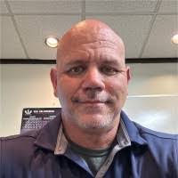 Larry Farris's Instagram, Twitter & Facebook