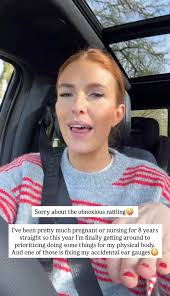 Audrey finally has time for herself after 8 years of doing stuff for  herself. 🤣 : r/LittlePeopleBigWorld