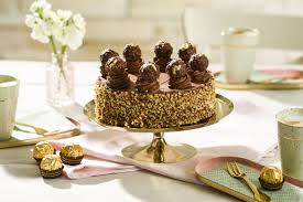 Kleine Rocher Torte Rezept Von Backen De Rezept In 2020 Rocher Torte Torten Rezepte Backen