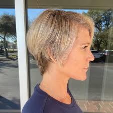 Most women want to look different in the new year, starts from haircut style. Best Short Haircuts For Women Over 50