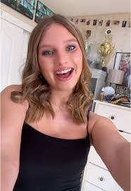 Heidi Speer's Instagram, Twitter & Facebook