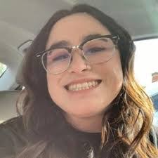 Amanda Cutshall's Instagram, Twitter & Facebook